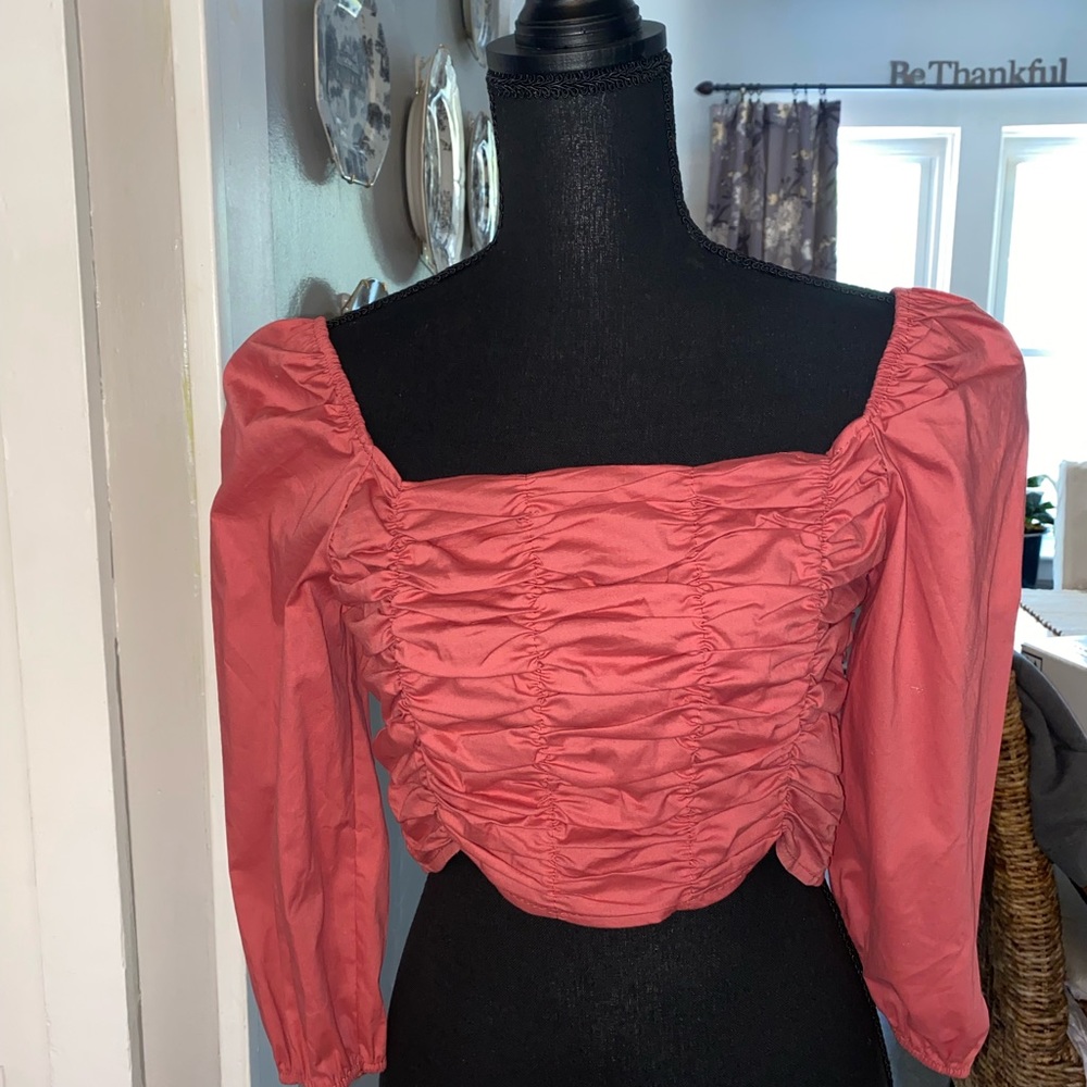 Pink/peach off shoulder crop top